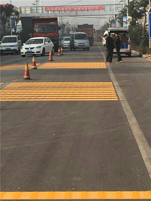 西安標(biāo)線涂料